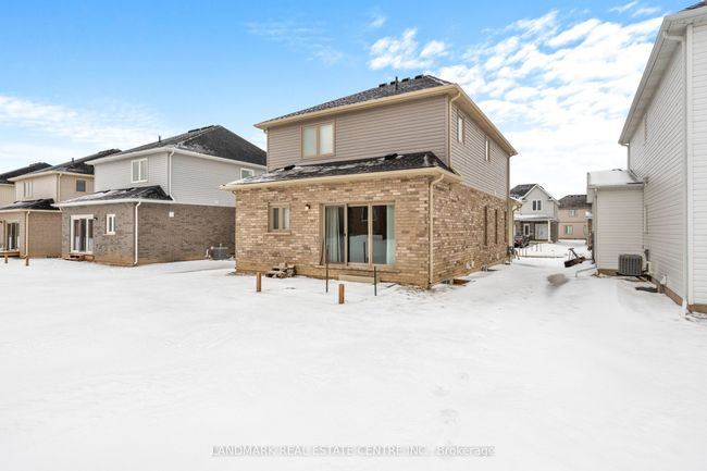 41 Autumn Ave, House other with 5 bedrooms, 4 bathrooms and 2 parking in Thorold ON | Image 36