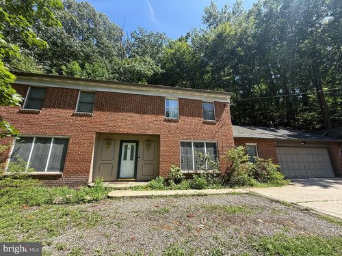879 Sand Hill Rd, HERSHEY, PA, 17033-2518 | Card Image