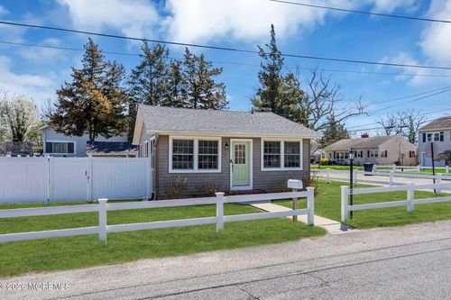 22 Harpoon St, Beachwood, NJ, 08722-4159 | Card Image