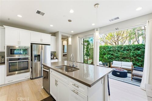 330 Magnet, Irvine, CA, 92618-0856 | Card Image