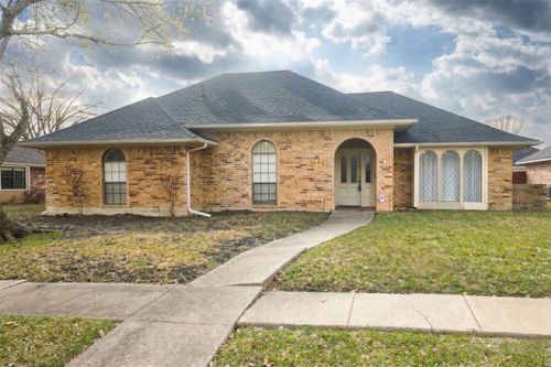 2405 Country Valley Rd, Garland, TX, 75041-2166 | Card Image