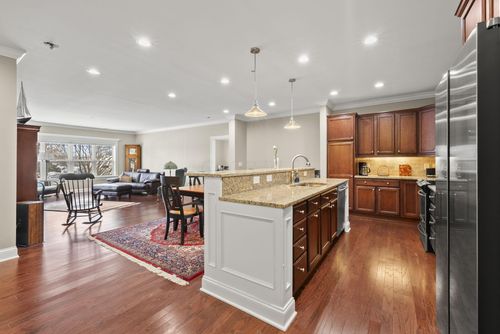 unit-313-3175 Tremont Rd, Columbus, OH, 43221-2013 | Card Image