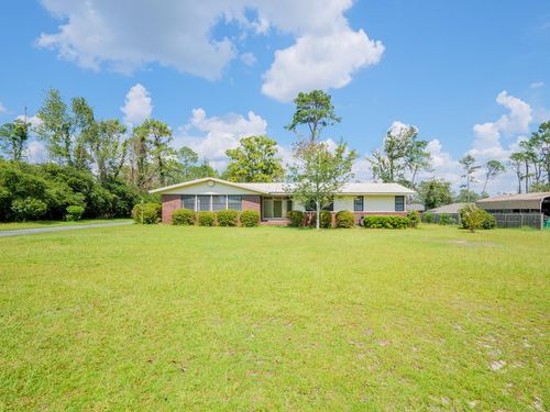 2105 Jerry Jones Dr, Valdosta, GA, 31602-2743 | Card Image