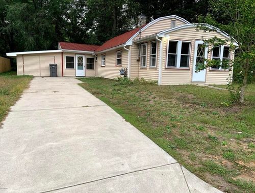481 Hazel Ct, Muskegon, MI, 49442-1824 | Card Image