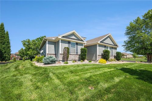 4310 N 141st Pl, Basehor, KS, 66007-5204 | Card Image