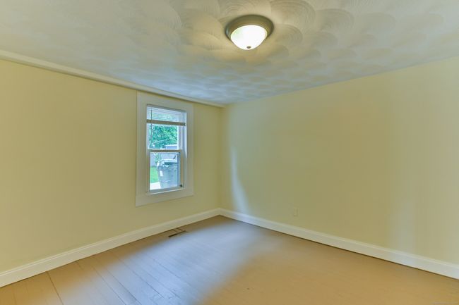 96 Water St, Home with 6 bedrooms, 2 bathrooms and 4 parking in Killingly CT | Image 16