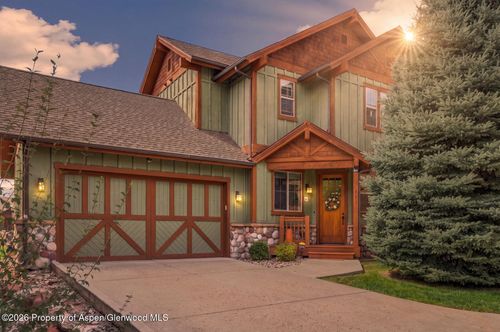 111 Whitehorse Dr, New Castle, CO, 81647-8430 | Card Image