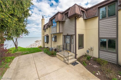 30-4601 Compass Rose, Vermilion, OH, 44089-3128 | Card Image
