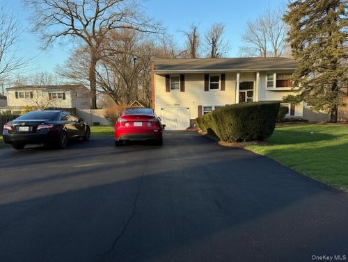 160 Lincoln Blvd, Hauppauge, NY, 11788-4409 | Card Image
