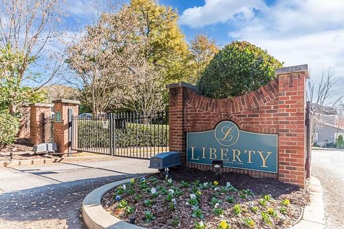 1843 Liberty Ln, Roswell, GA, 30075-7904 | Card Image