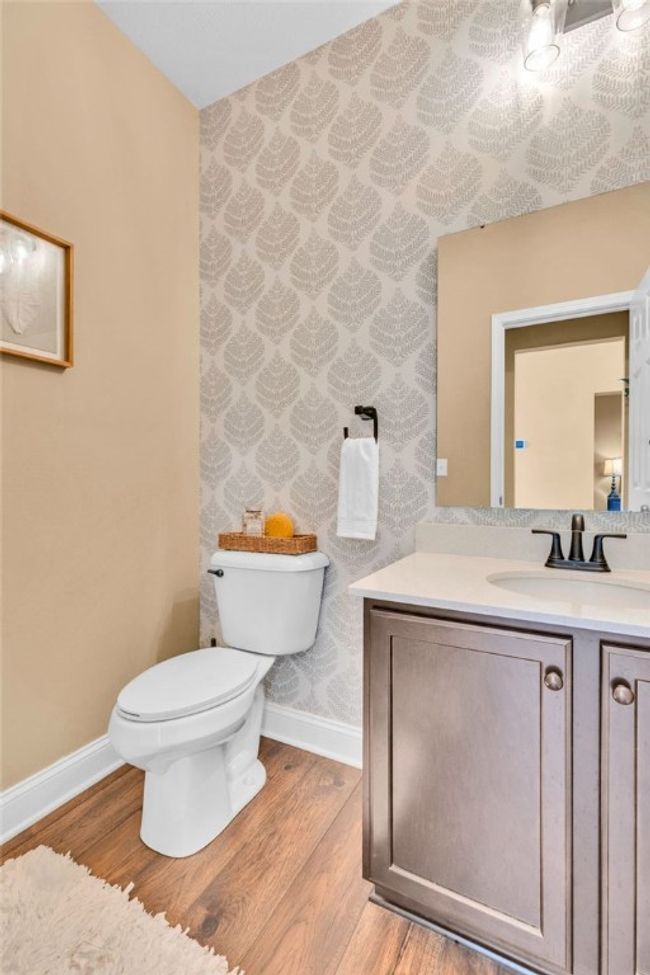 Powder room. | Image 29