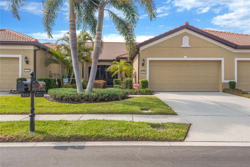 320 Bluewater Falls Ct, APOLLO BEACH, FL, 33572-3101 | Card Image