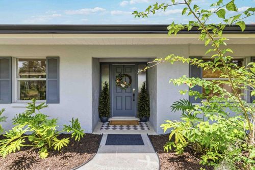 8021 Timber Lake Ln, SARASOTA, FL, 34243-3029 | Card Image