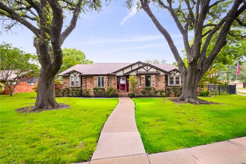 1301 Warwick St, Garland, TX, 75040-3366 | Card Image