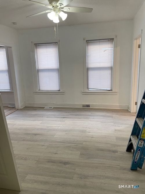 649 Bridgeoort Avenue, Bridgeport, CT, 06607 | Card Image