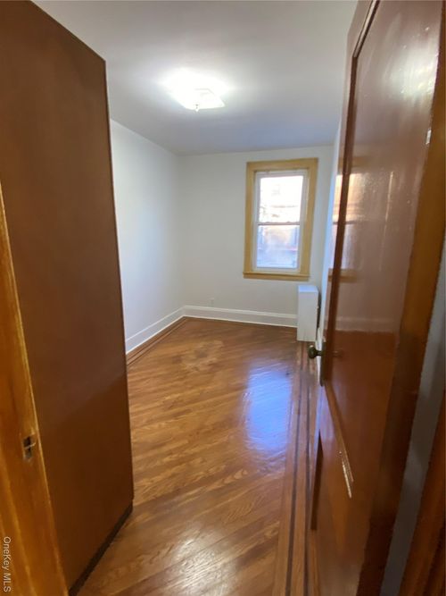 2206 Himrod St, Ridgewood, NY, 11385-1211 | Card Image