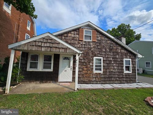 648 N Reading Ave, BOYERTOWN, PA, 19512-8499 | Card Image
