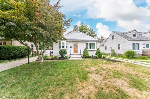 3404 W 231st St, North Olmsted, OH, 44070-1468 | Card Image