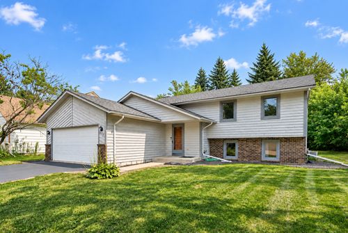 8026 173rd St W, Lakeville, MN, 55044-9551 | Card Image