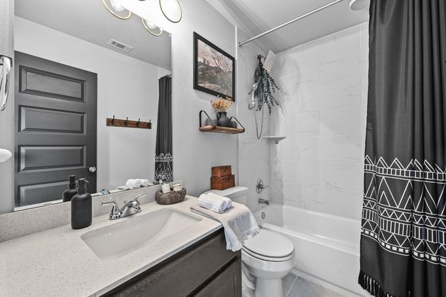 Secondary Bathoom | Image 7