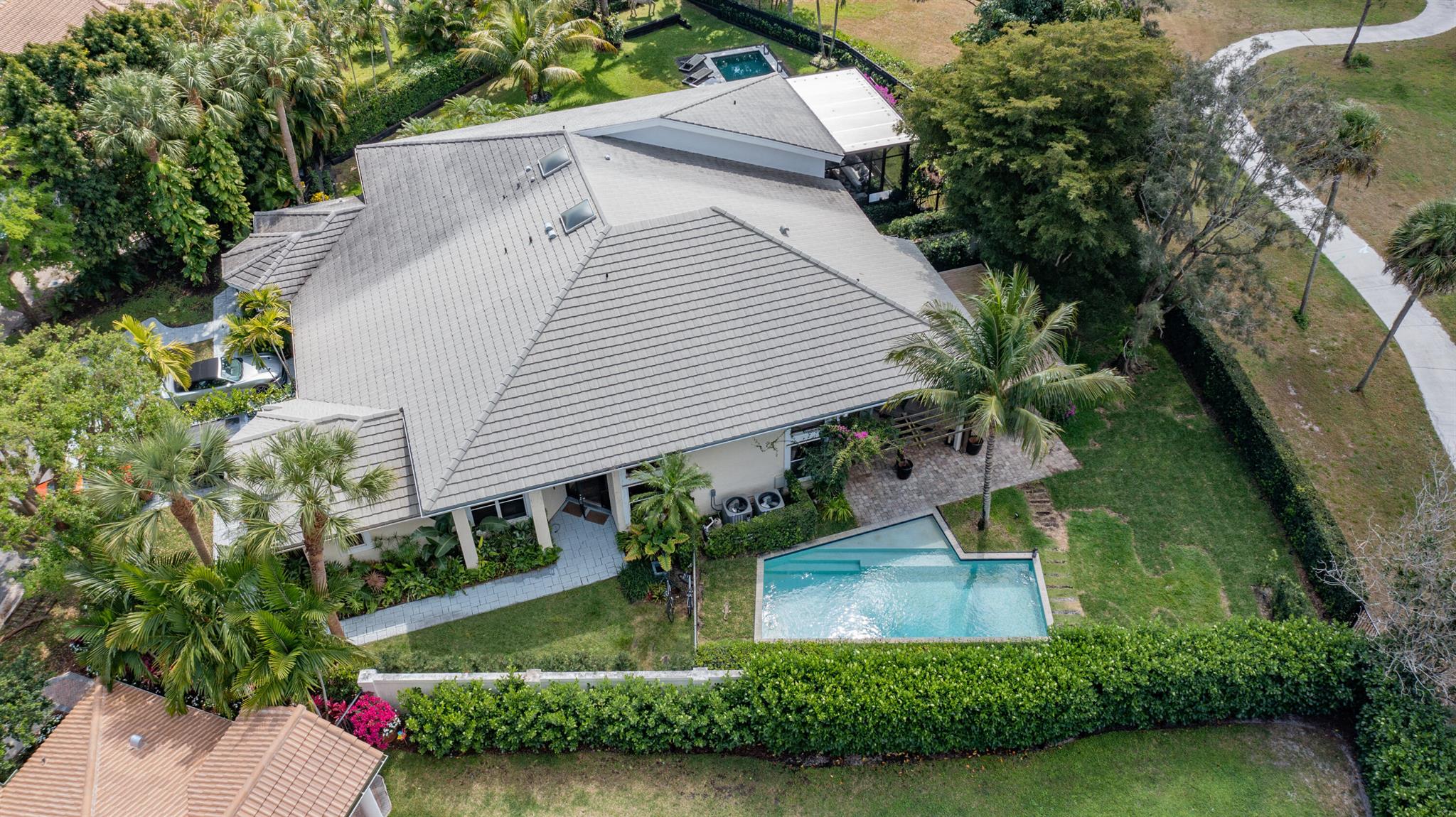 Twin Oaks Way, Wellington, FL 33414