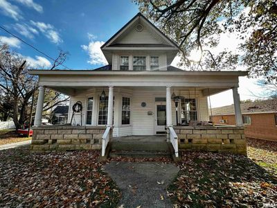 19 W Lincoln Street, House other with 5 bedrooms, 2 bathrooms and null parking in Harrisburg IL | Image 2