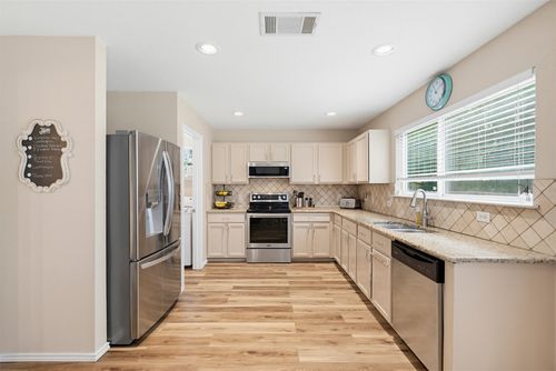 369 Kates Cv, Buda, TX, 78610-3236 | Card Image