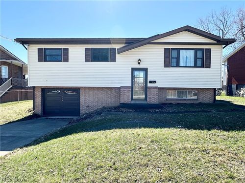 115 Murphy Ave, Weirton, WV, 26062-3223 | Card Image