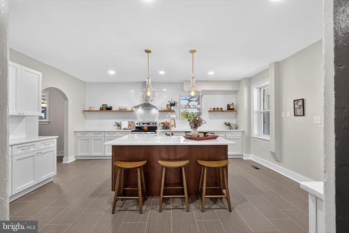 225 E Canal Rd, YORK, PA, 17404-9640 | Card Image