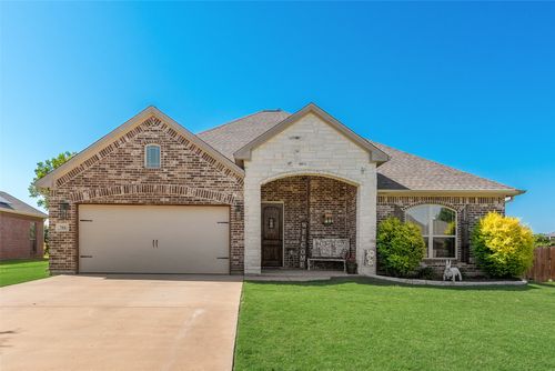 704 Carmen Ana Ave, Grandview, TX, 76050-5406 | Card Image