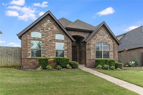 3303 Sw Stoneway Ave, Bentonville, AR, 72713-8796 | Card Image