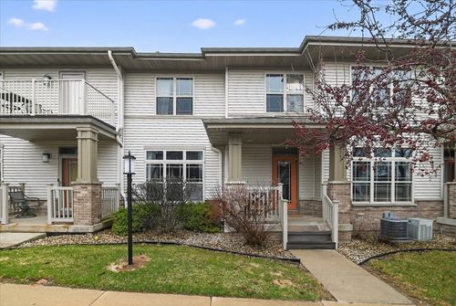 8242 Starr Grass Dr, Madison, WI, 53719-4479 | Card Image