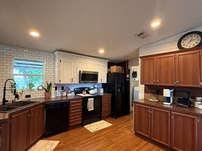 447 W Fm 1606, House other with 3 bedrooms, 2 bathrooms and 2 parking in Ira TX | Image 13