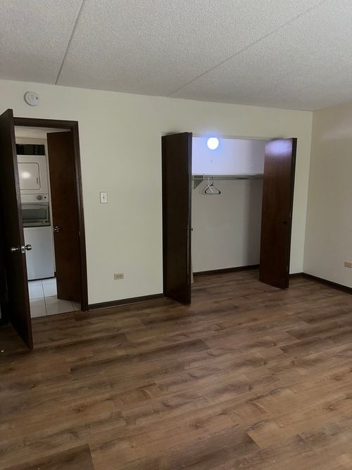 5-18245 Burnham Ave, Lansing, IL, 60438-3050 | Card Image