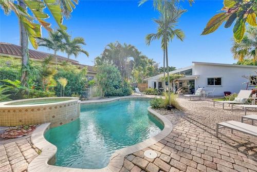 2525 Se 7th Dr, Pompano Beach, FL, 33062-6412 | Card Image