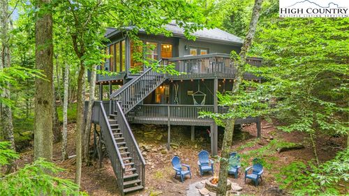 321 Charter Hills Rd, Beech Mountain, NC, 28604-8041 | Card Image