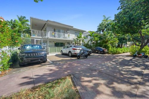 apt-11-921 Meridian Ave, Miami Beach, FL, 33139-8429 | Card Image