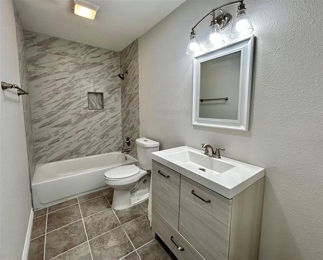 Guest Bathroom | Image 10