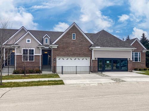 2239 Chase Dr, Howell, MI, 48843 | Card Image