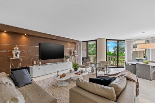 apt-504-2000 Island Blvd, Aventura, FL, 33160-4958 | Card Image