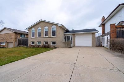 19 Carpenter Ave, House other with 4 bedrooms, 2 bathrooms and 4 parking in Stoney Creek ON | Image 1