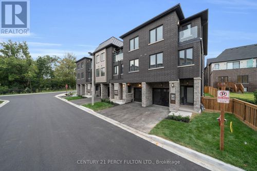 5-6635 Clock Crt, Mississauga, ON, L5W0J2 | Card Image
