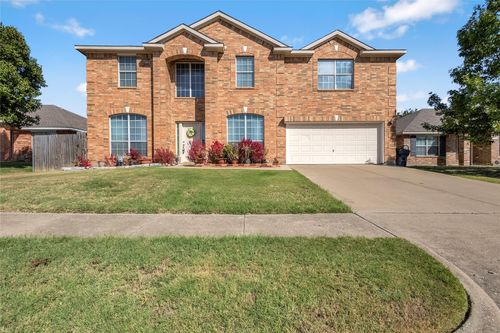 7005 Meadow Bend Dr, Arlington, TX, 76002-3381 | Card Image