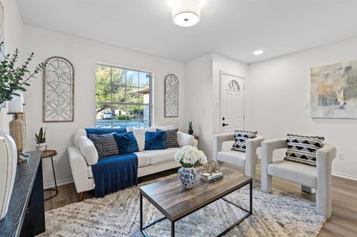 503 Blanco Woods Blvd, Elgin, TX, 78621-5940 | Card Image