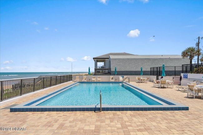 Gemini Tower Pool | Image 35