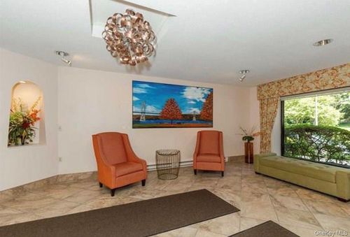 l1-160 Academy St, Poughkeepsie, NY, 12601-4504 | Card Image