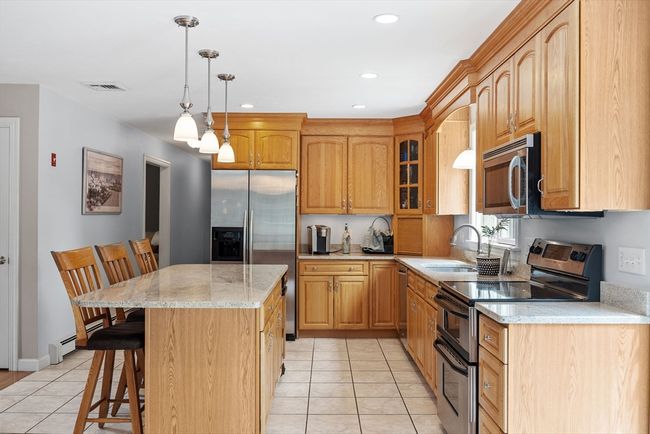 21 Highland Cir, House other with 3 bedrooms, 3 bathrooms and 6 parking in Halifax MA | Image 9