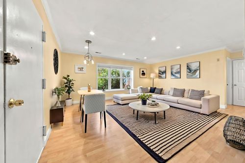 3-160 Newton St, Boston, MA, 02135-1549 | Card Image
