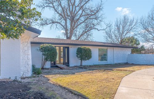 3640 Brookhaven Club Dr, Farmers Branch, TX, 75234-3830 | Card Image