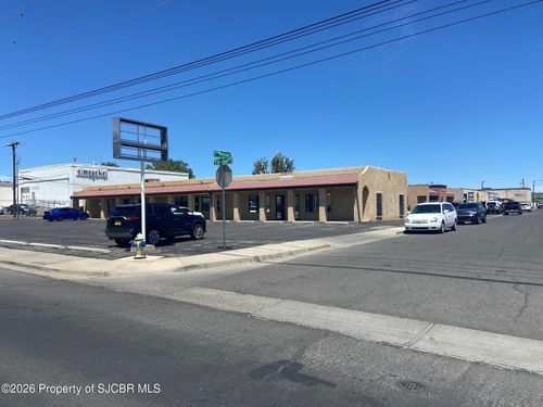 900 Sullivan Ave, Farmington, NM, 87401-7359 | Card Image